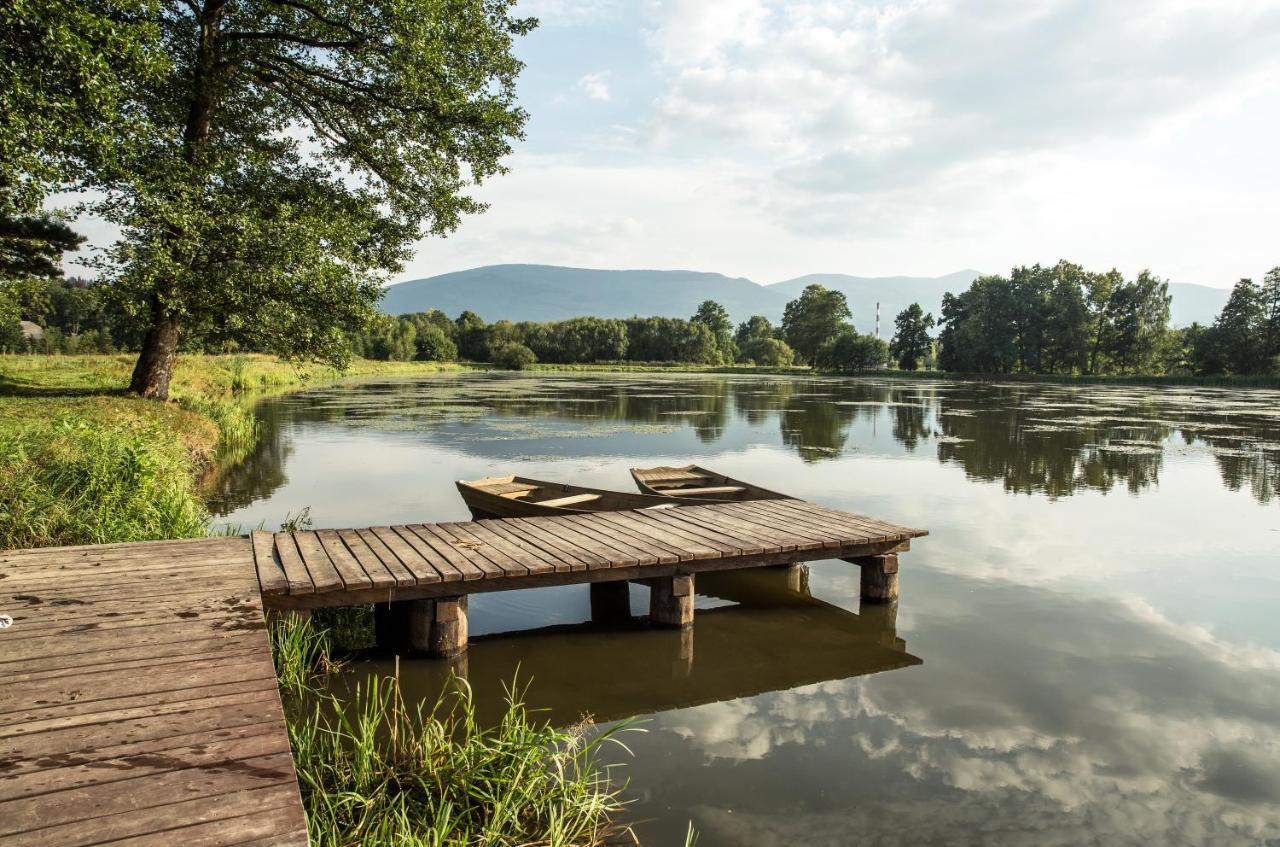 Pokoje Bukowiec Folwark I Park Bagian luar foto